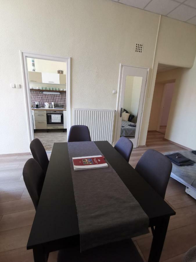 Palace - Belvárosi Apartman Eger Apartman Kültér fotó